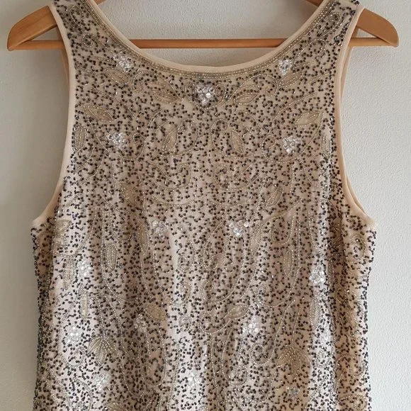 Exquisitely beaded, fully lined soft peach camisole with scallop edged hem - Picture 6 of 8